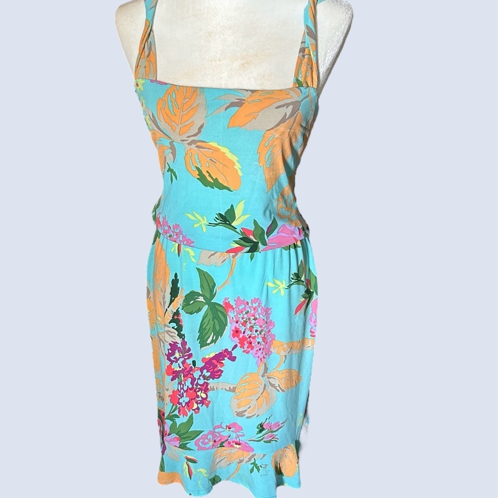 BCBG Two Piece Ensemble; square neckline “twisted” straps, ruffle skirt. M. $50.